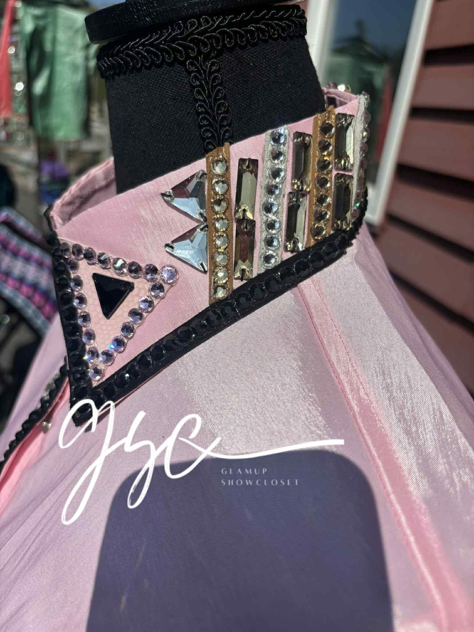 Light Pink All Day Shirt
NEW Glamup Showcloset Taffeta Show Shirt READY TO SHIP