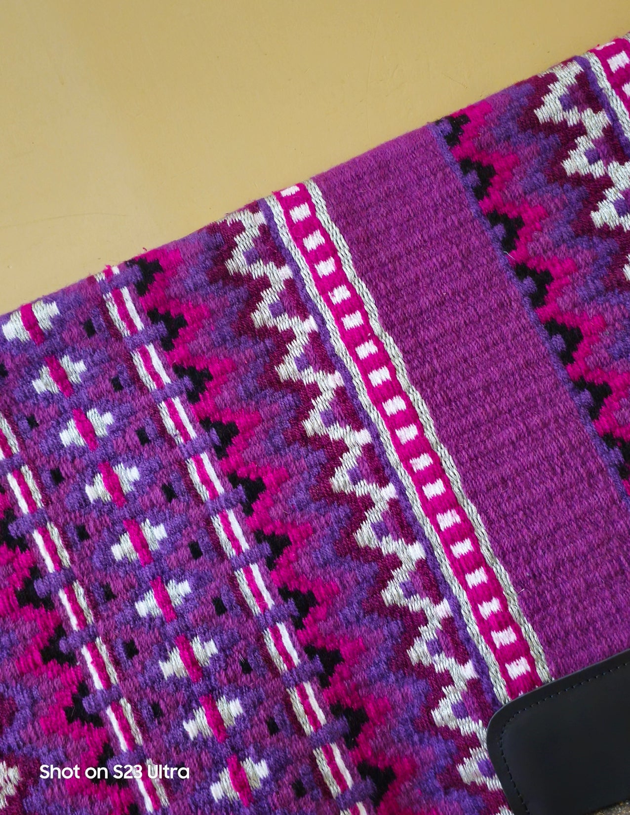 Vibrant purple with pink colour showpad